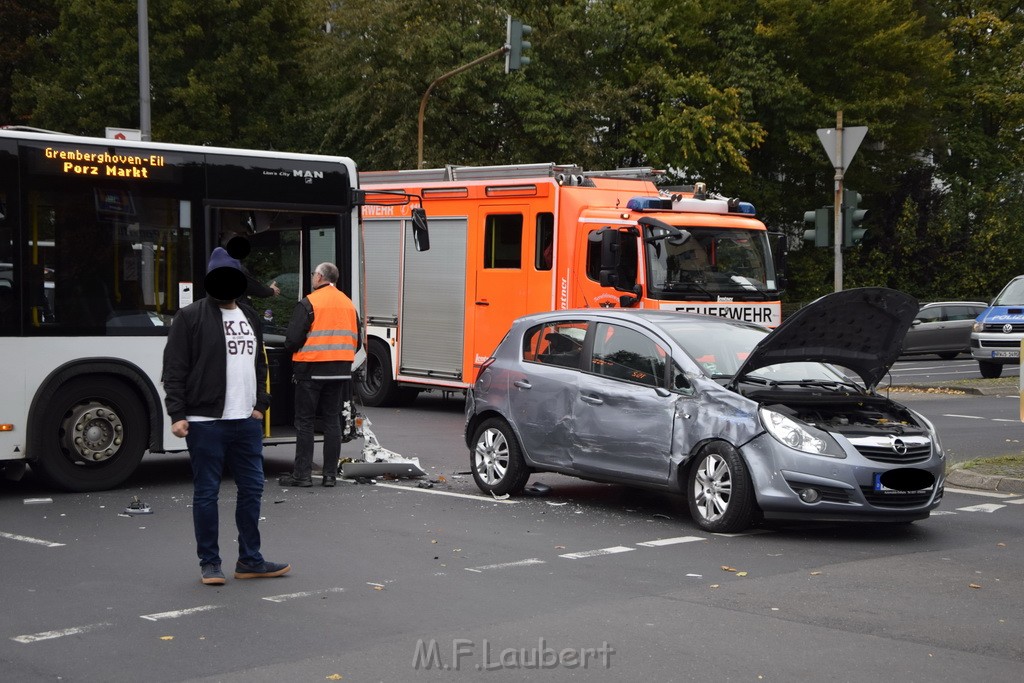 VU Bus Pkw Koeln Porz Gremberghoven Steinstr Konrad Adenauerstr P04.JPG - Miklos Laubert